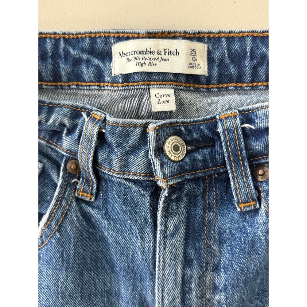 Abercrombie The 90s Relaxed Jean Curve Love High Rise Raw Hem Blue Wash 25 / 0R - Picture 7 of 11